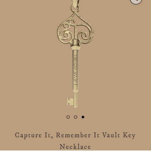 Brand New Taylor Swift Capture it, Remember it vault key necklace - Picture 2 of 3